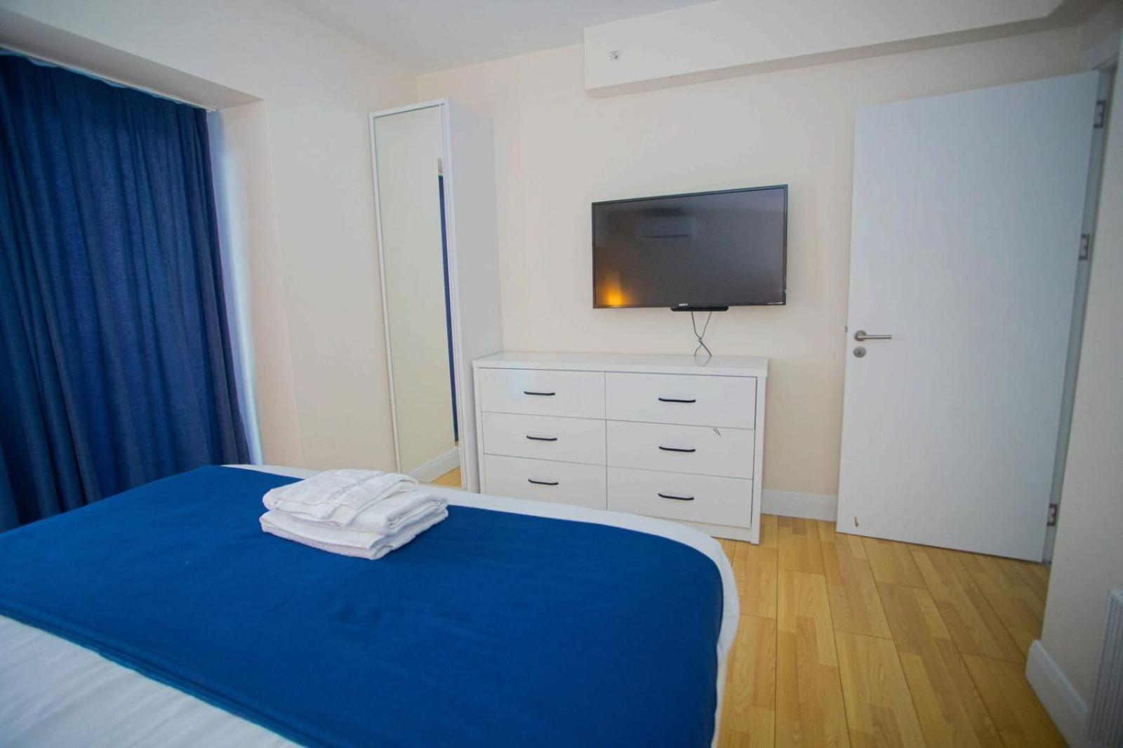 Lux Apart Hotel 555 バトゥーミ エクステリア 写真